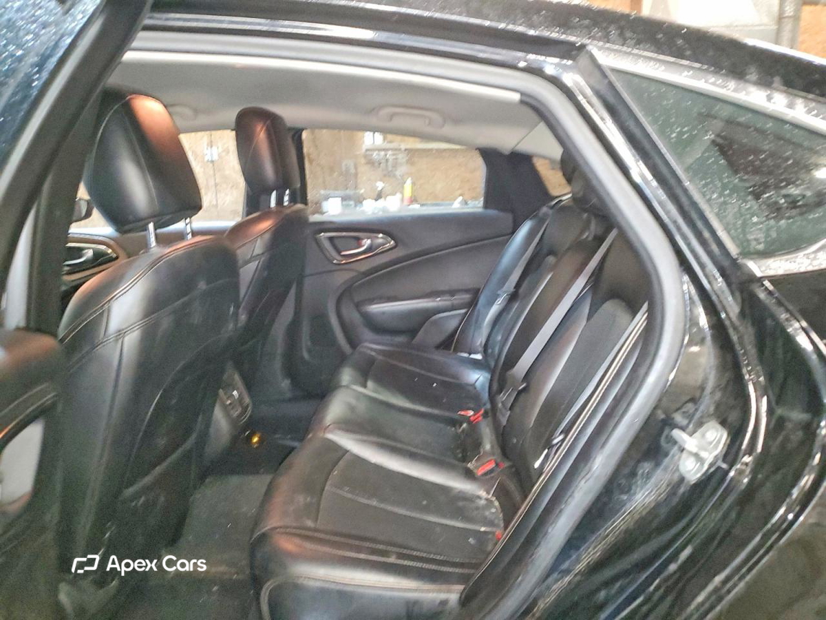 Chrysler 200 2015