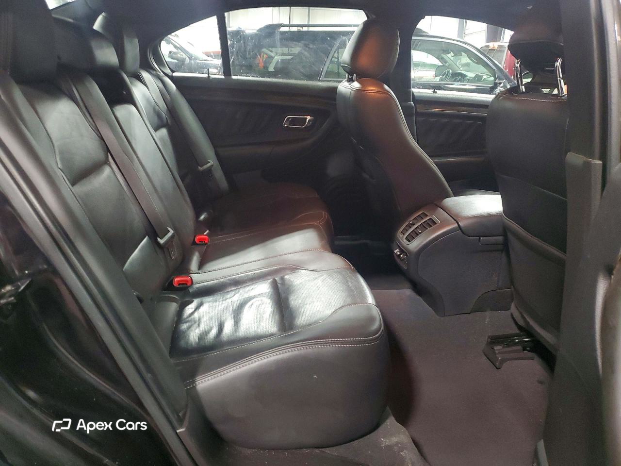 Ford Taurus 2019