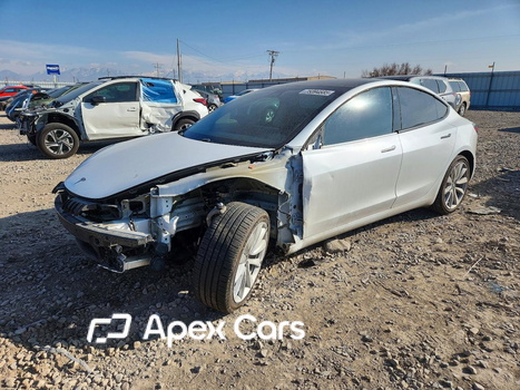 Tesla Model 3 2019 - Image 1 of 12