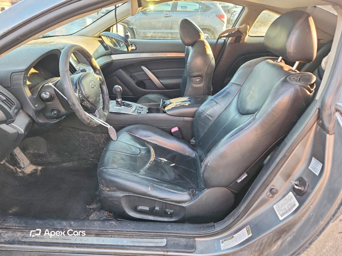 Infiniti G 2011