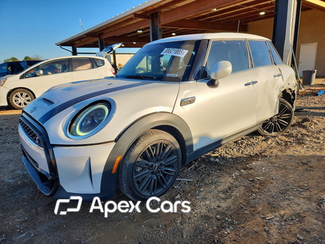MINI Cooper 2023 - Image 1 of 13