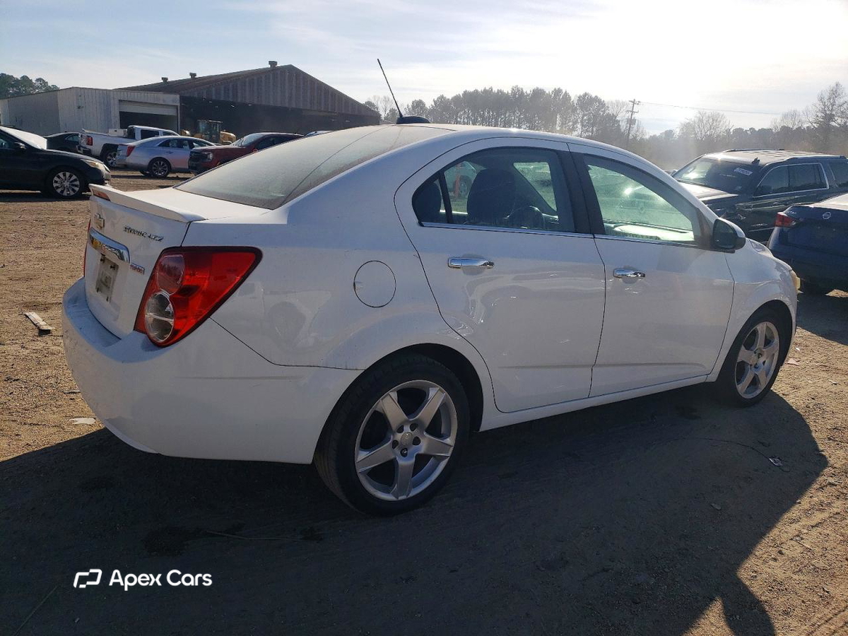 Chevrolet Sonic 2015