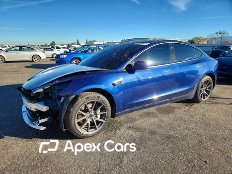 Tesla Model 3 2021 - Image 1 of 13