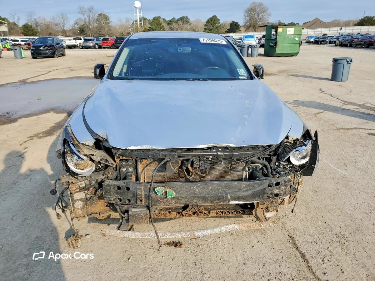 Infiniti Q50 2015