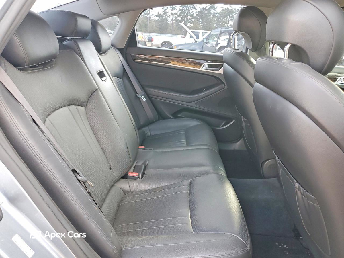 Hyundai Genesis 2016