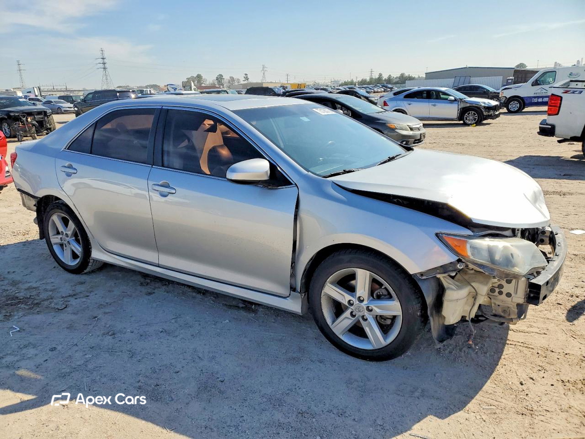 Toyota Camry 2012
