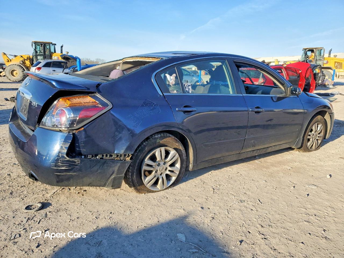 Nissan Altima 2012