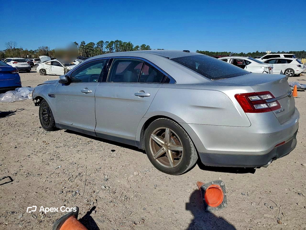 Ford Taurus 2015