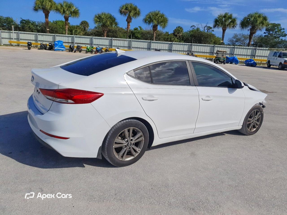 Hyundai Elantra 2018