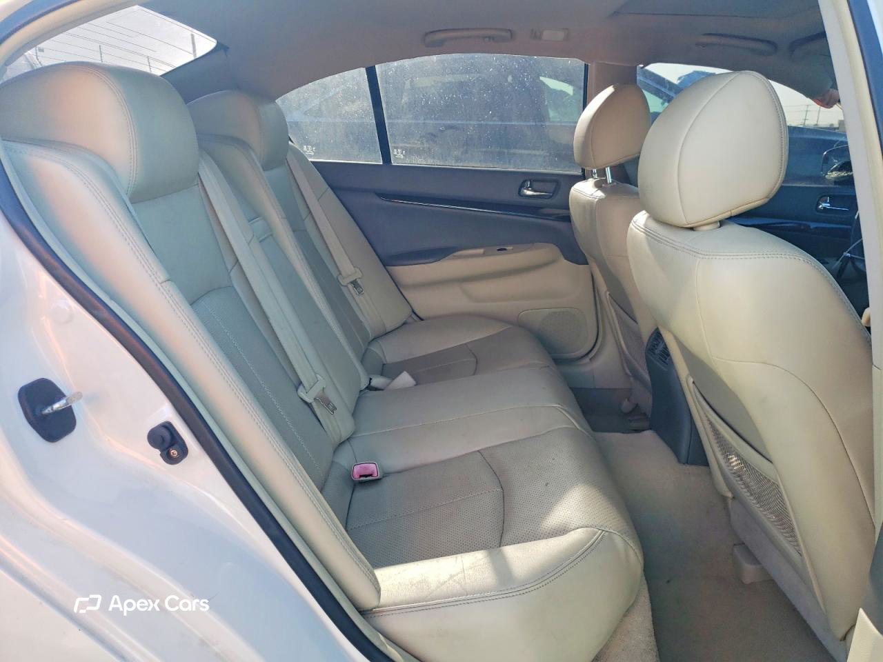 Infiniti G 2011