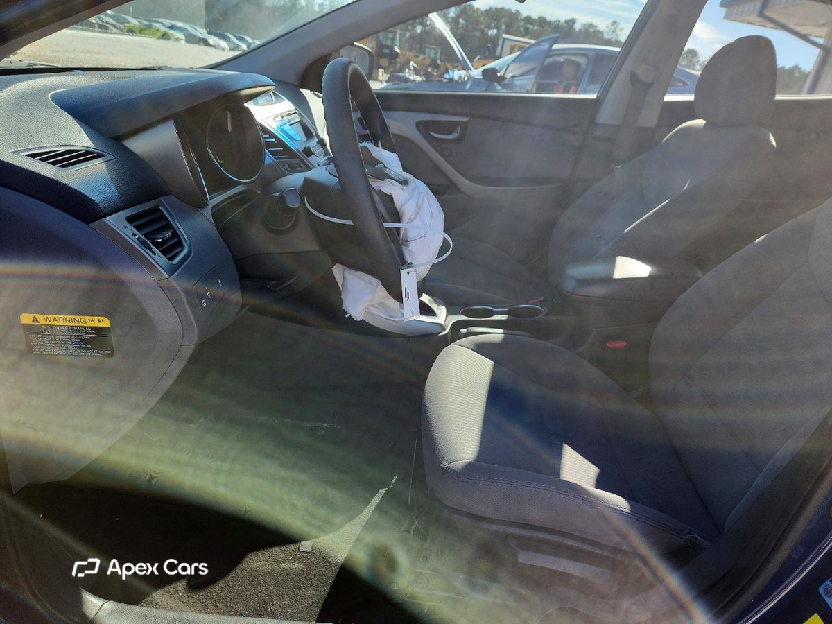 Hyundai Elantra 2016