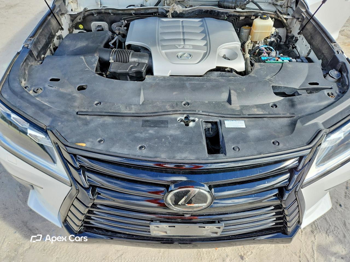 Lexus LX 2018