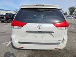 Toyota Sienna 2011