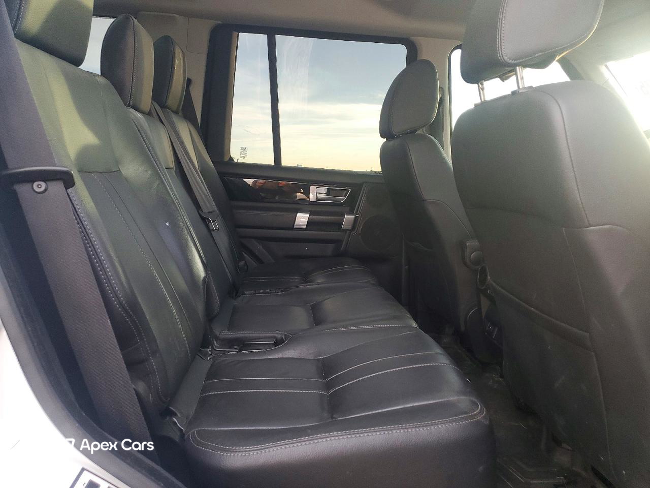 Land Rover LR4 2016