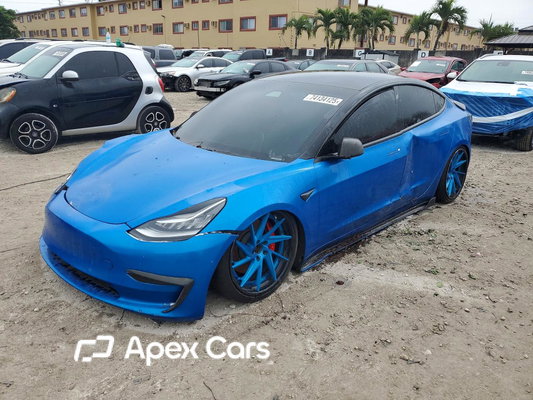 Tesla Model 3 2020 - Image 1 of 12