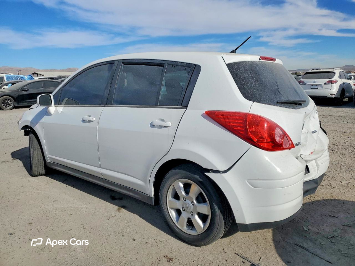 Versa 2012