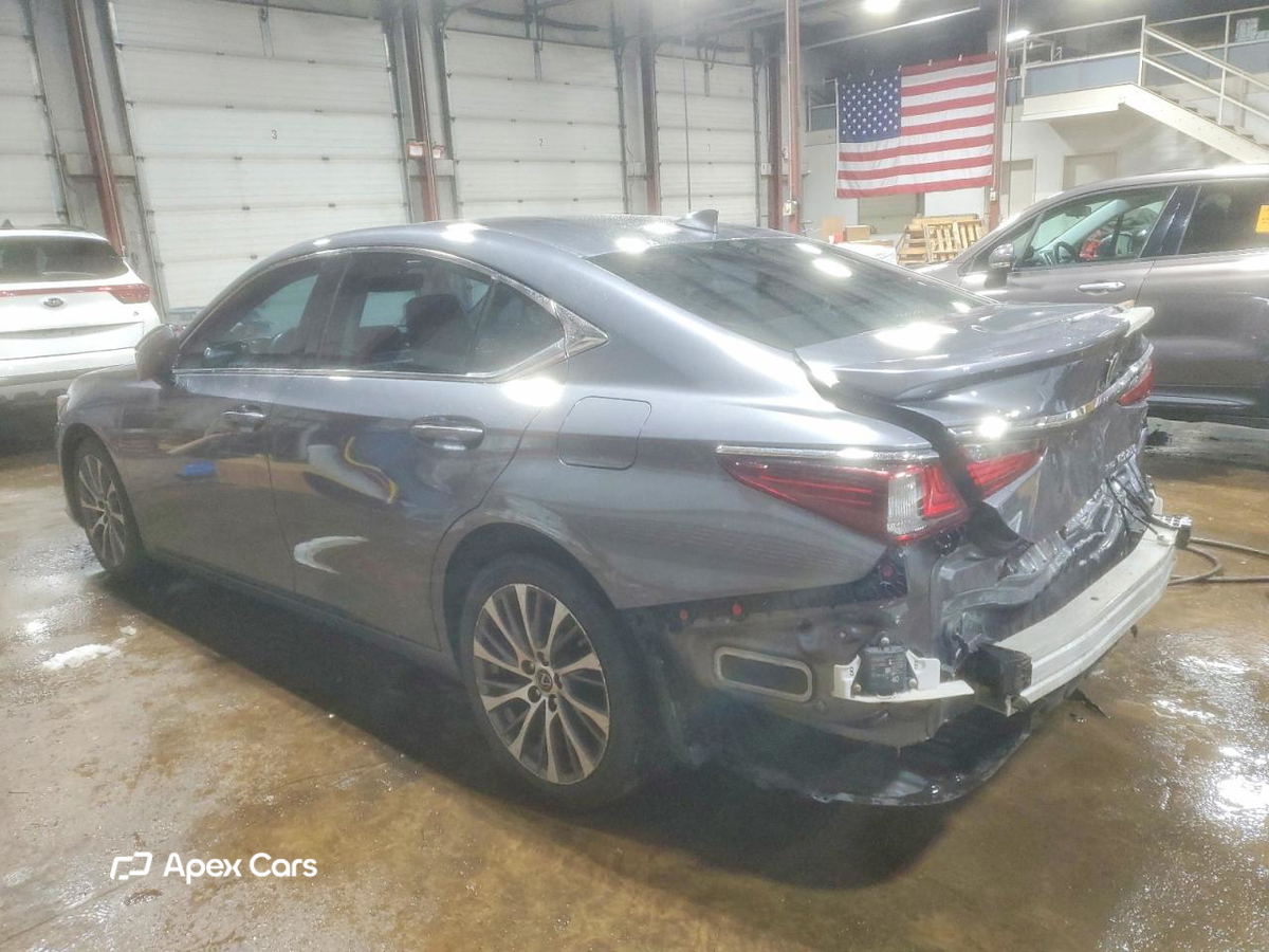 Lexus ES 2021
