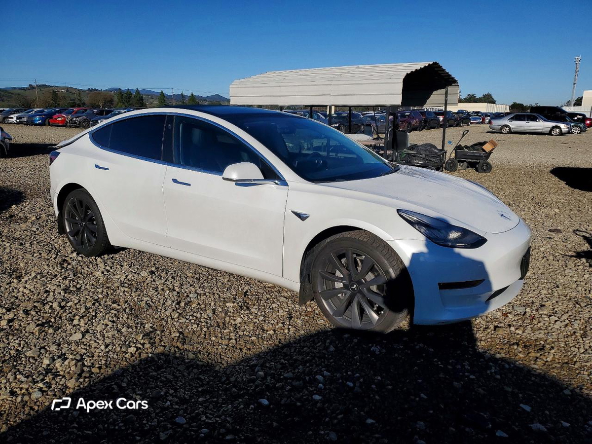 Tesla Model 3 2020