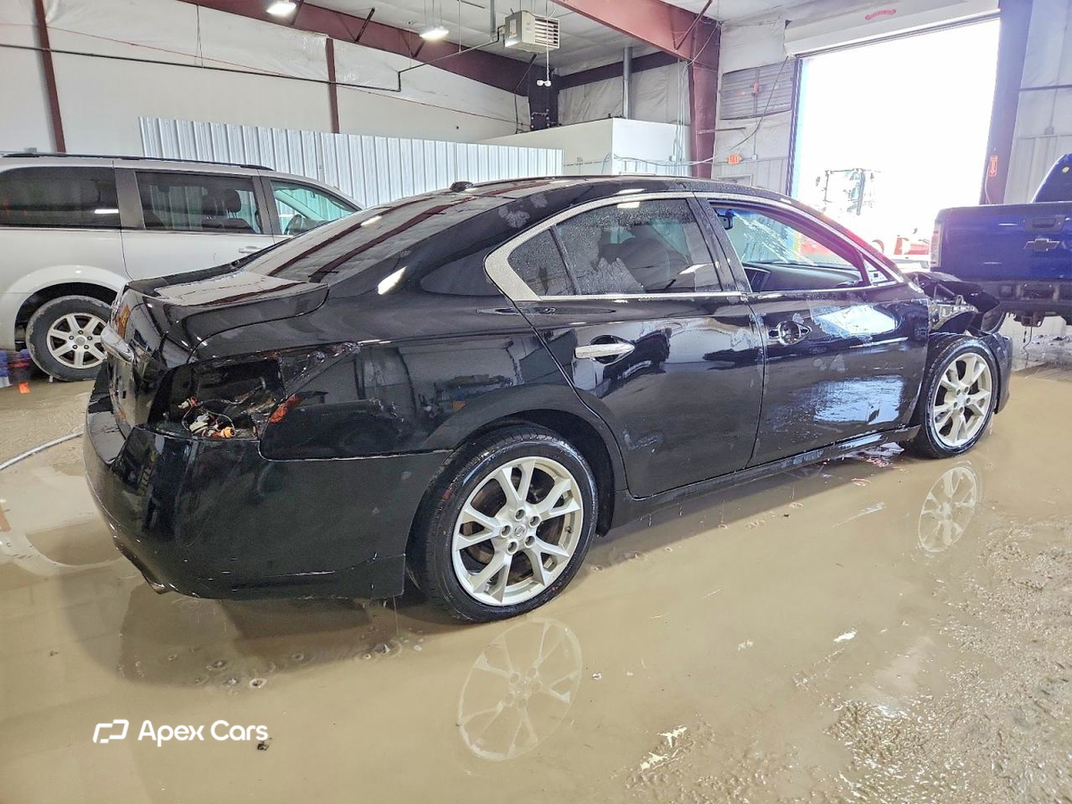 Nissan Maxima 2012