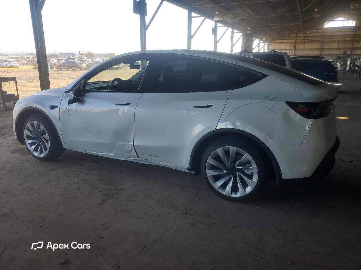 Tesla Model Y 2026