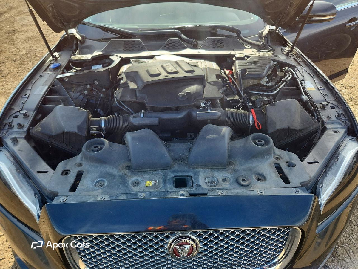 Jaguar XJ 2013