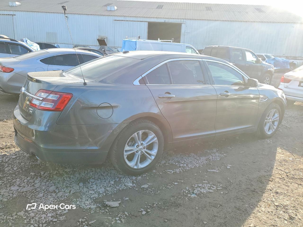 Ford Taurus 2017