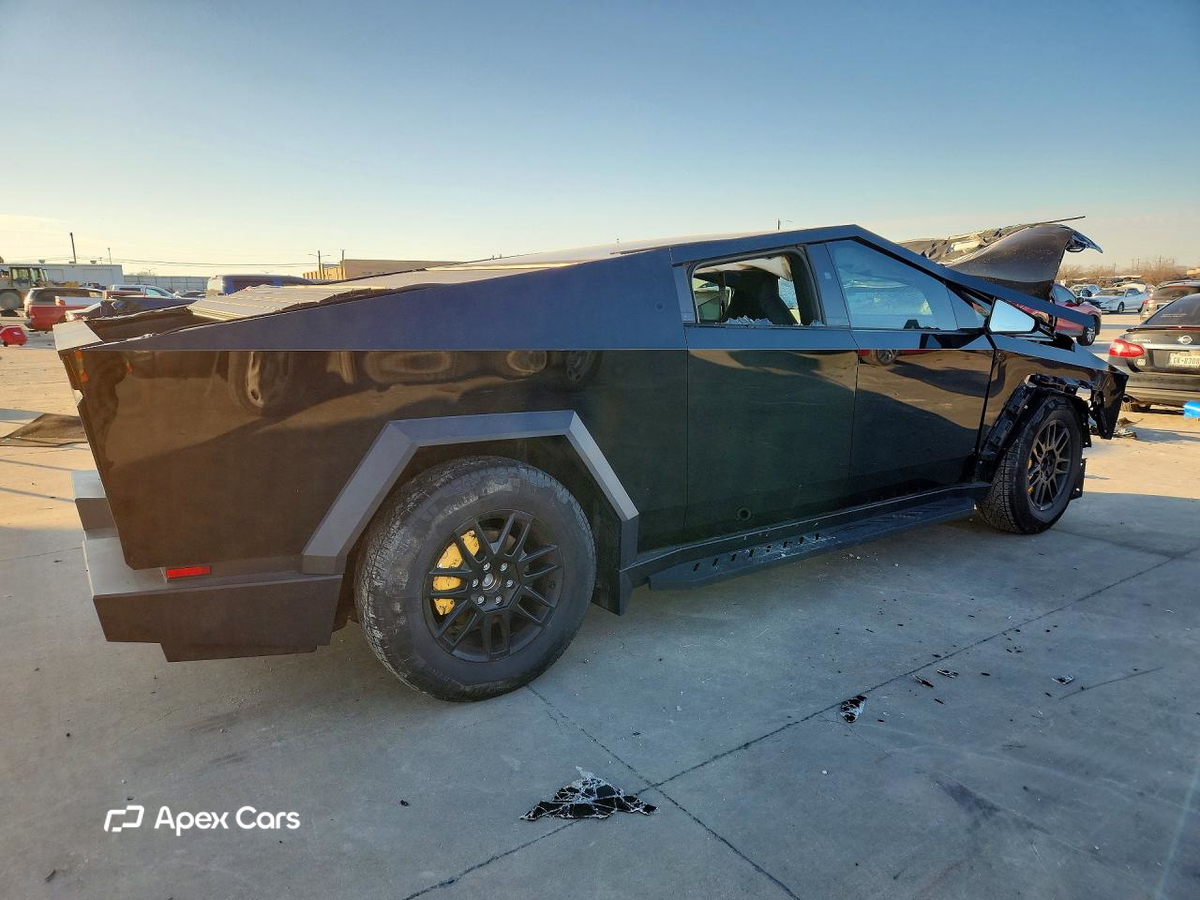 Tesla Cybertruck 2025