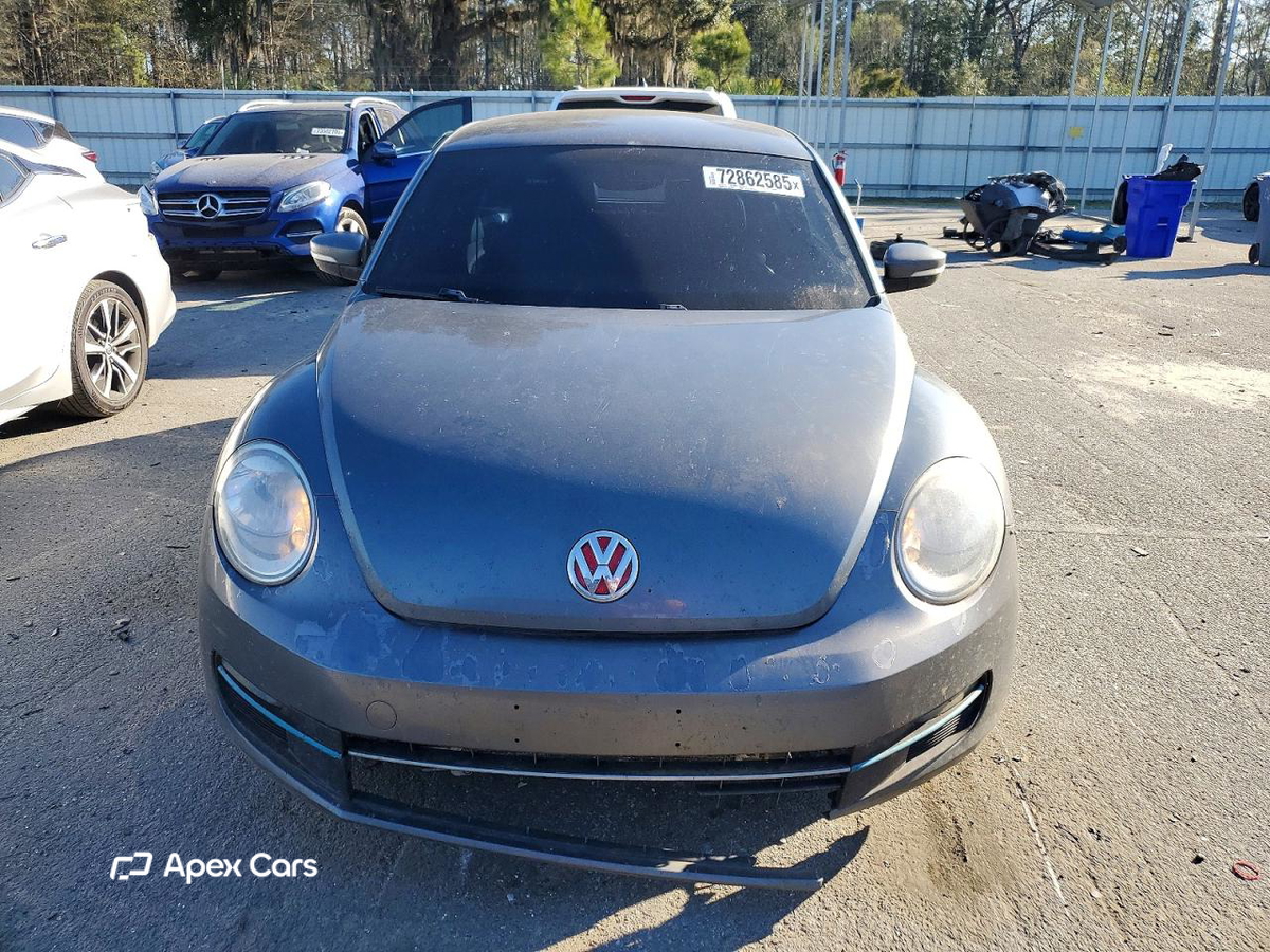 Volkswagen Beetle 2012