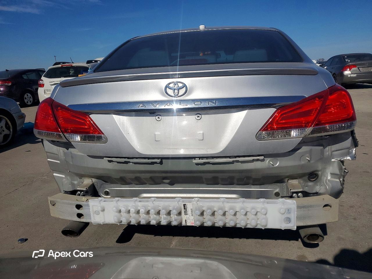 Toyota Avalon 2012