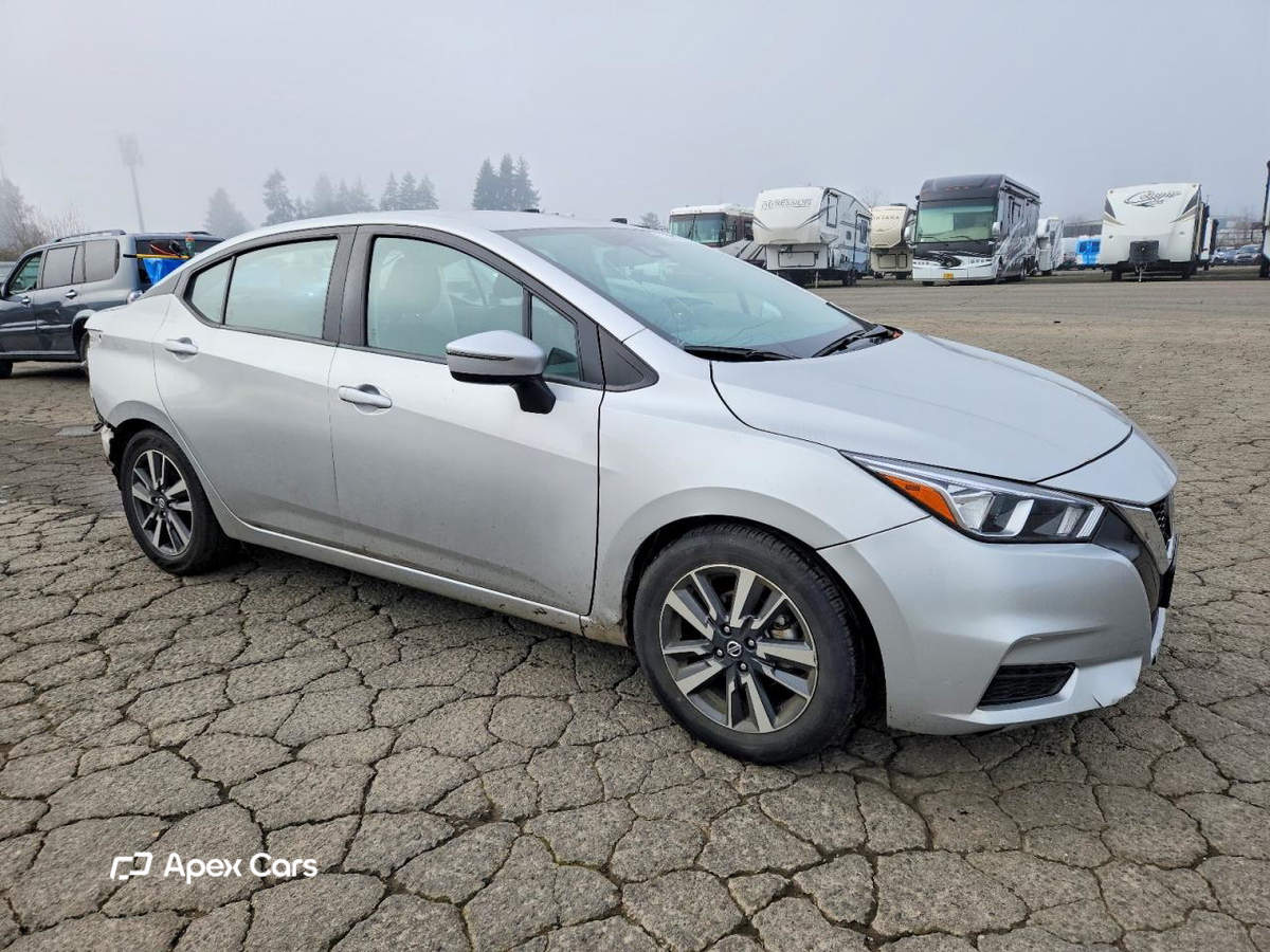 Nissan Versa 2021