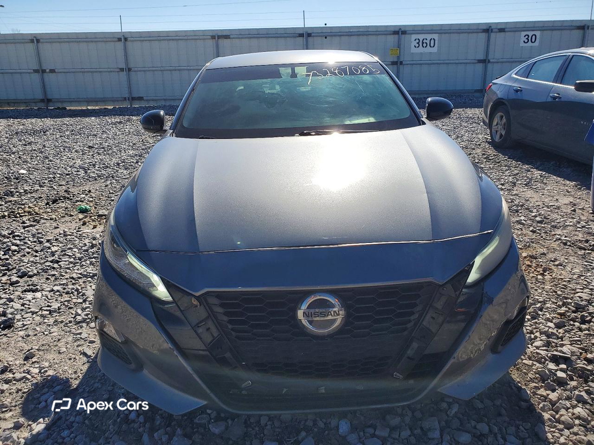 Nissan Altima 2019