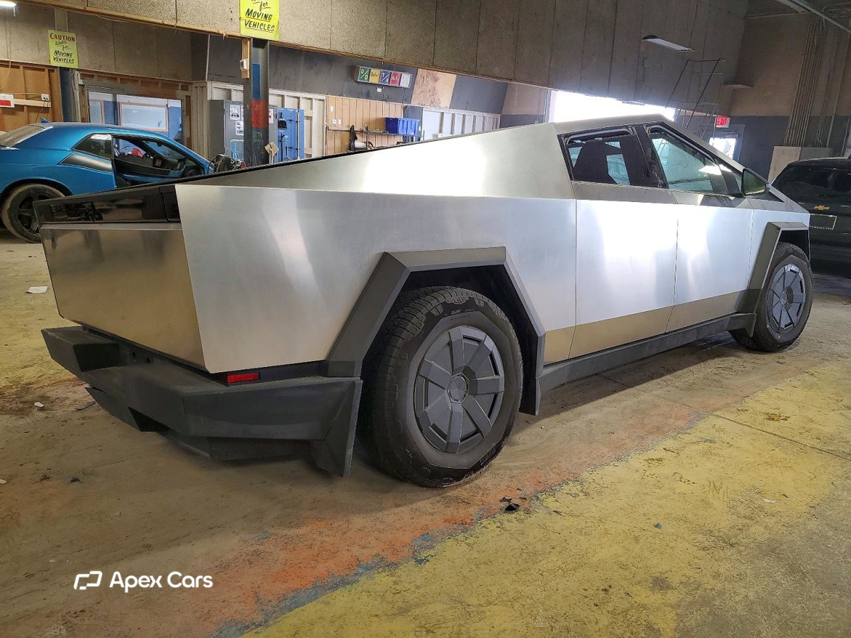 Tesla Cybertruck 2025