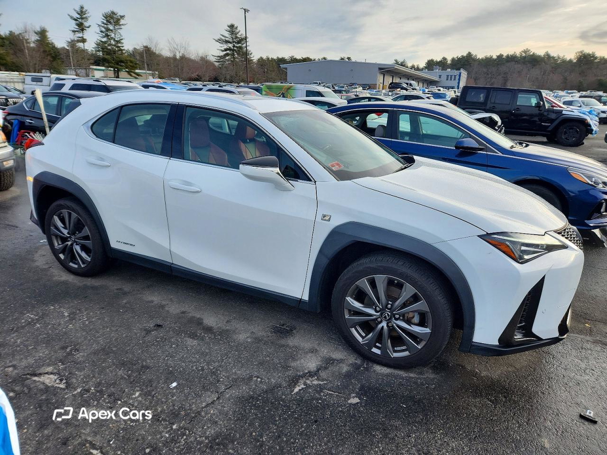 Lexus UX 2021