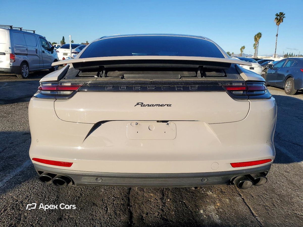 Porsche Panamera 2019