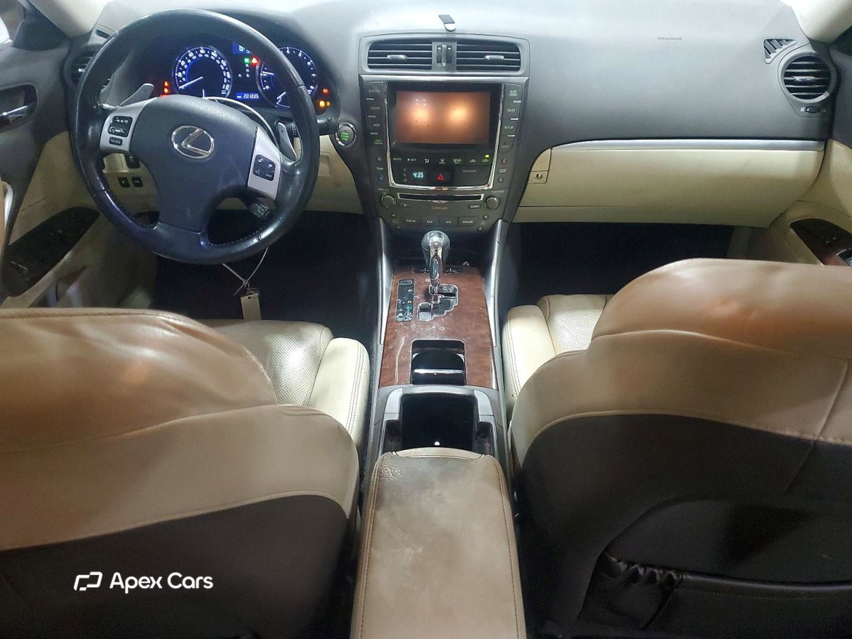 Lexus IS 2012