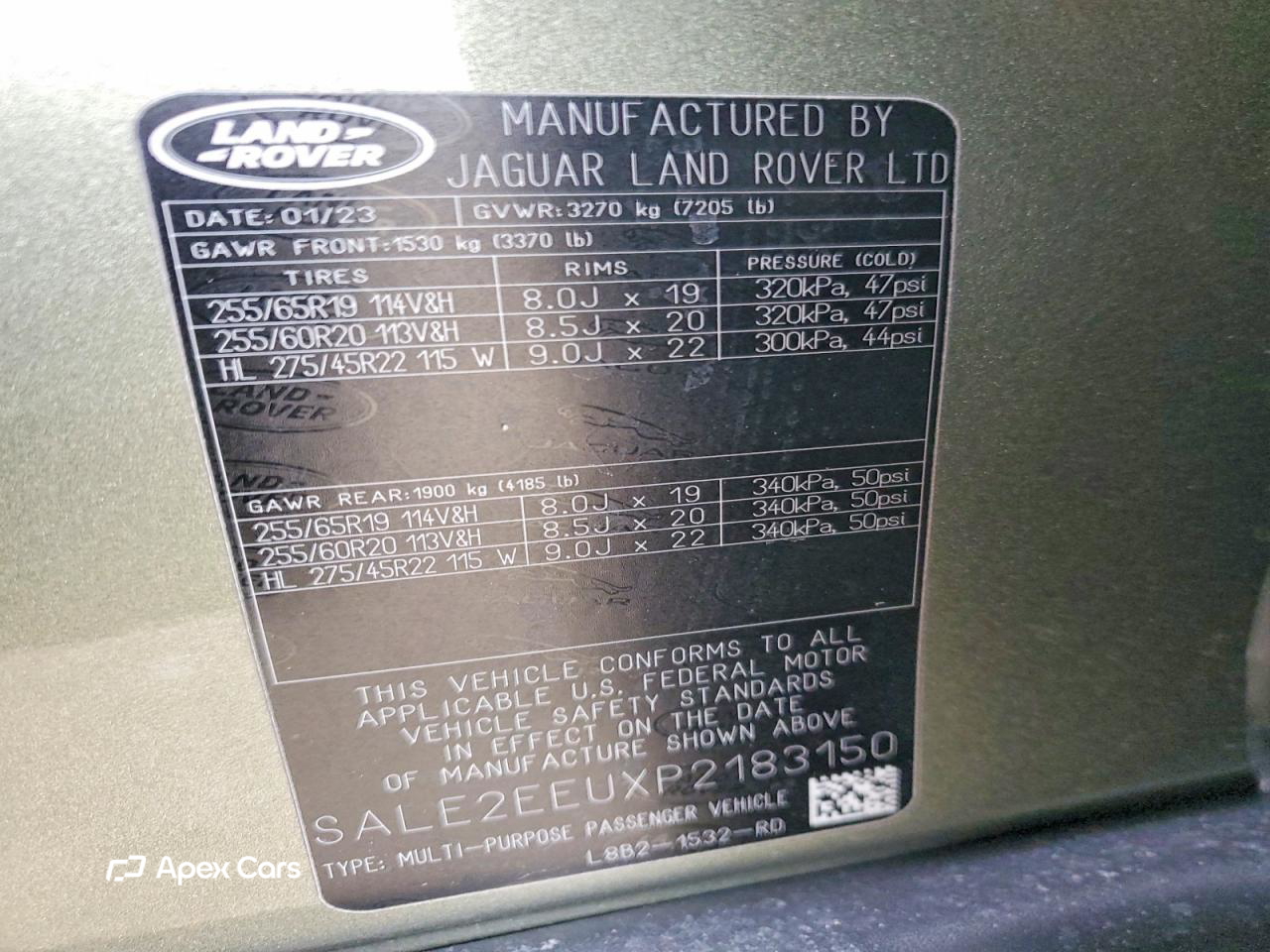 Land Rover Defender 2023