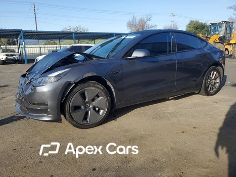 Tesla Model 3 2022 - Image 1 of 13
