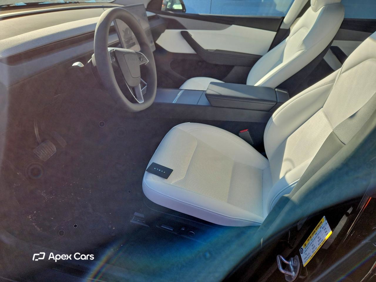 Tesla Model Y 2026