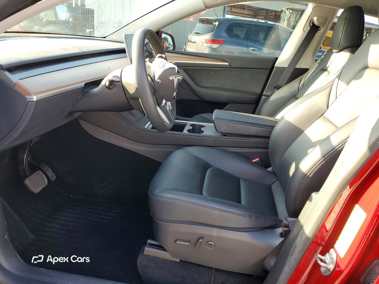Tesla Model Y 2025