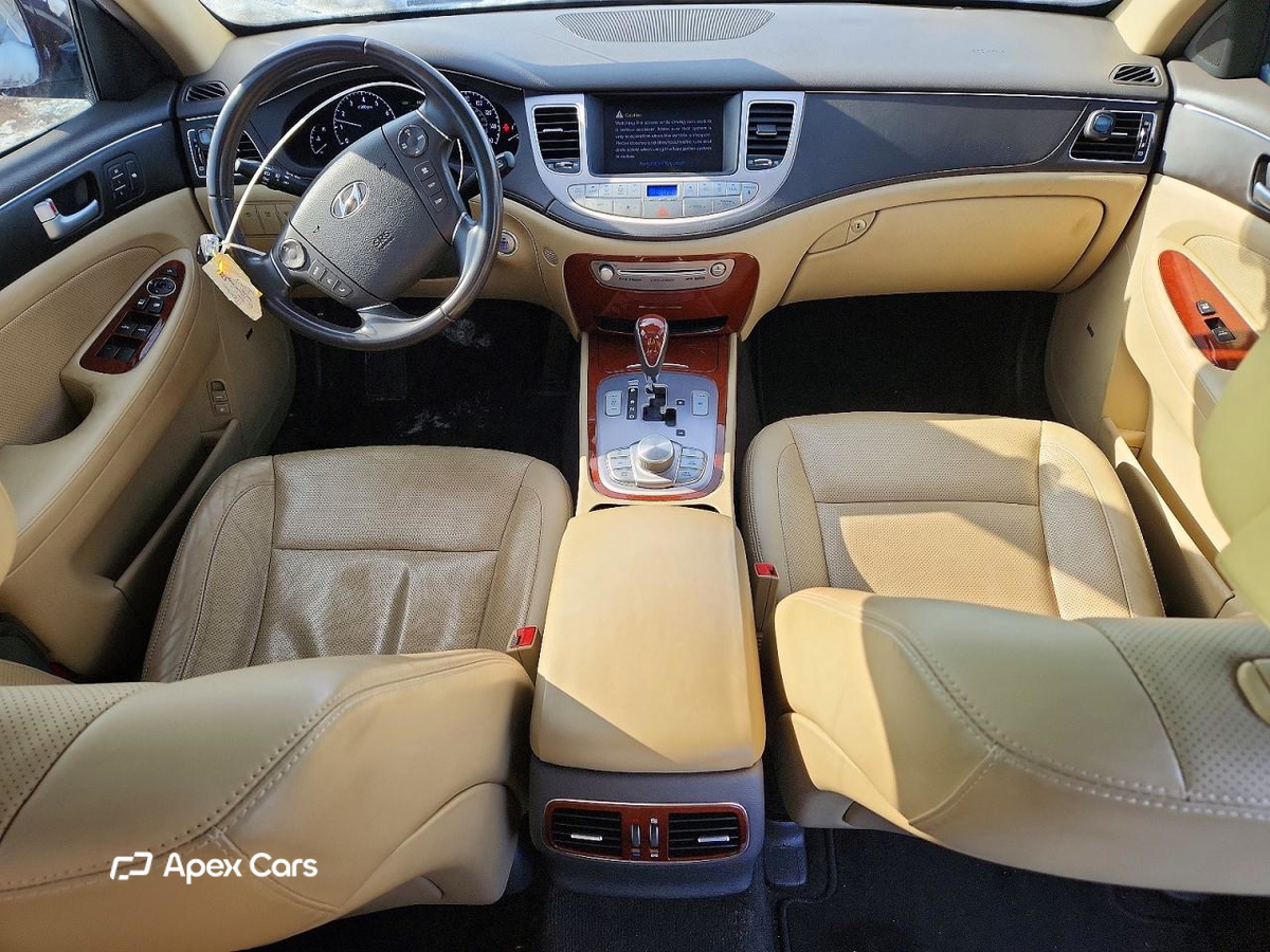 Hyundai Genesis 2012