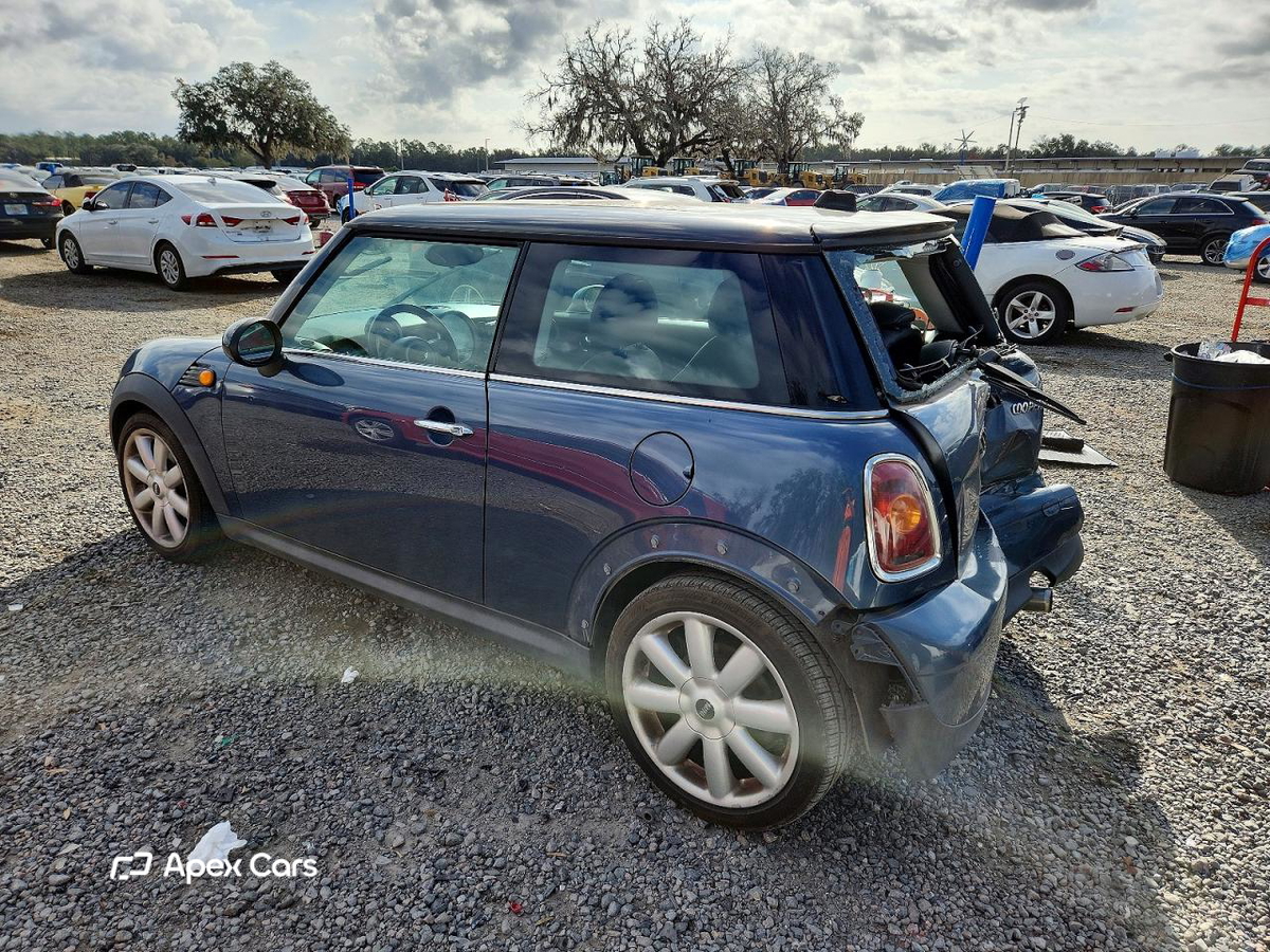 MINI Cooper 2010