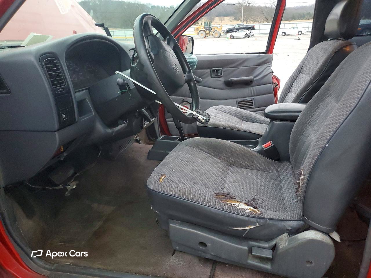 Nissan Titan 1996