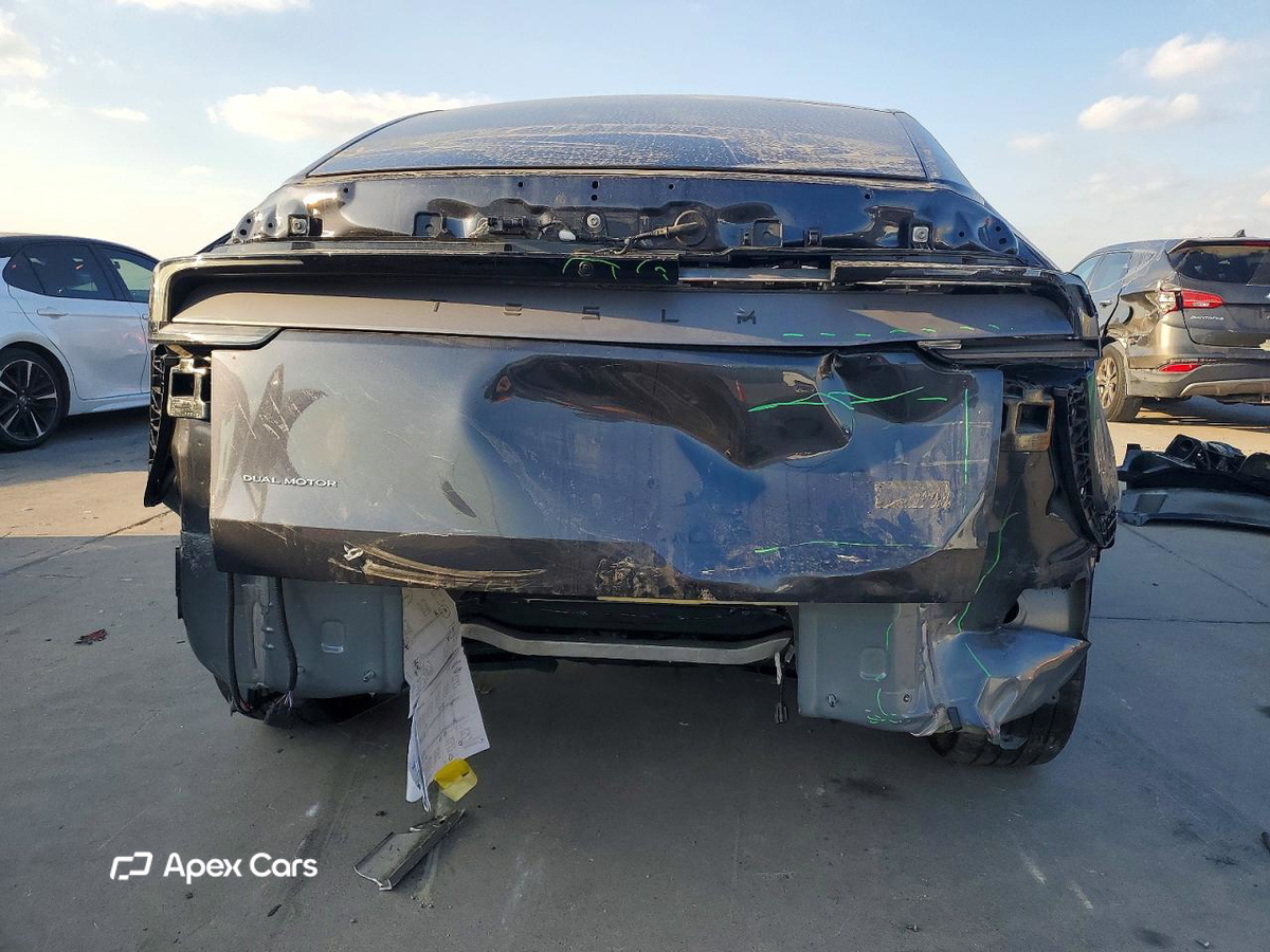Tesla Model Y 2026