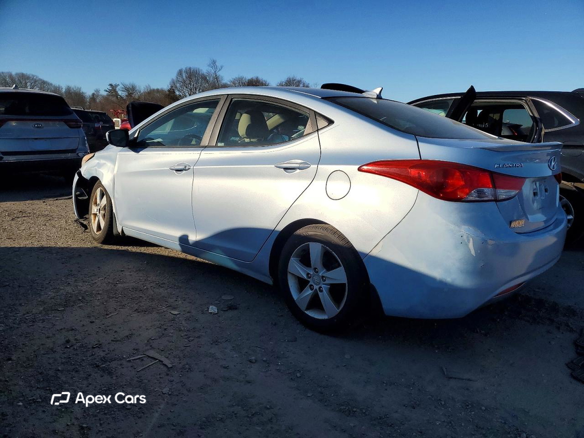 Hyundai Elantra 2012