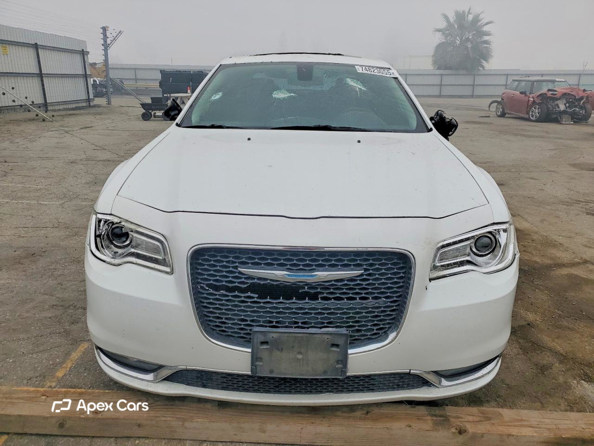 Chrysler 300 2016