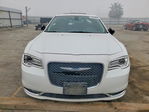 Chrysler 300 2016