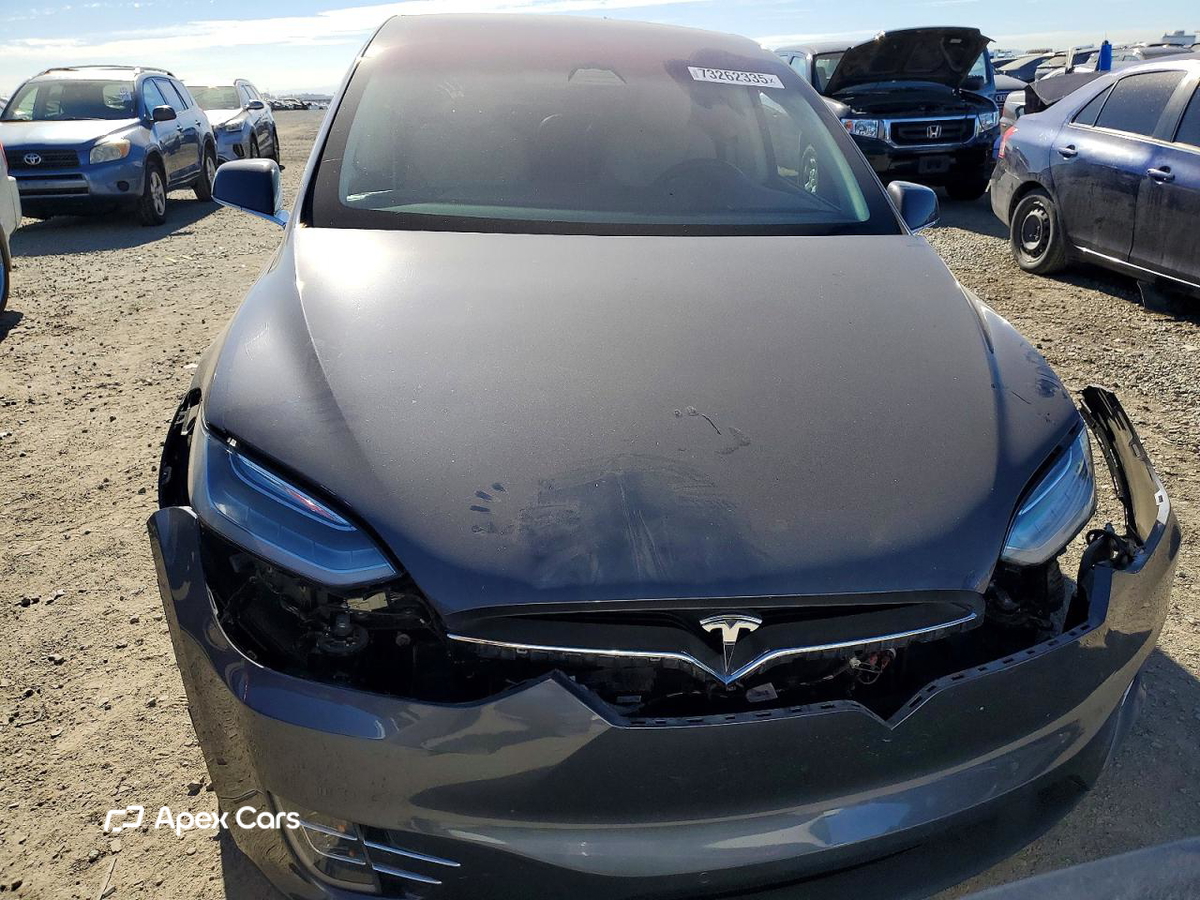 Tesla Model X 2017