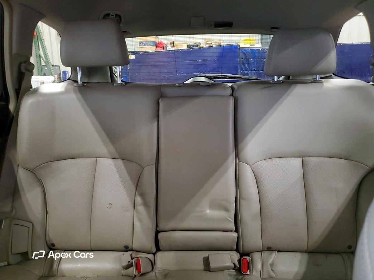 Subaru Outback 2011