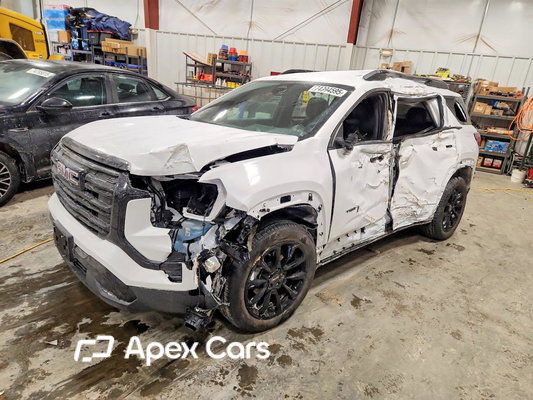GMC Terrain 2026 - Image 1 of 14