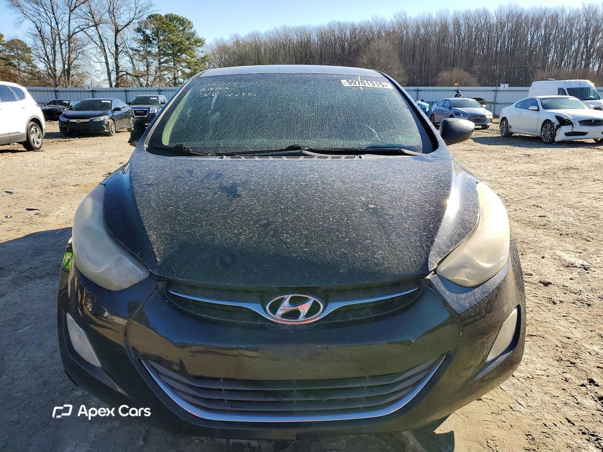Hyundai Elantra 2013